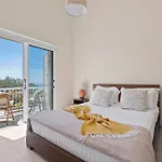Orange Bliss Townhouse By Nomads