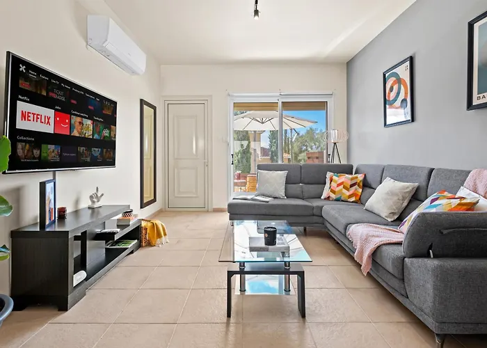 Orange Bliss Townhouse By Nomads