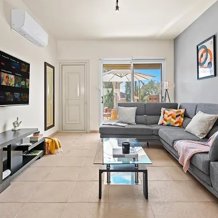 Orange Bliss Townhouse By Nomads